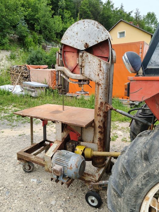 Piła taśmowa do drewna do traktora plus silnik elektryczny