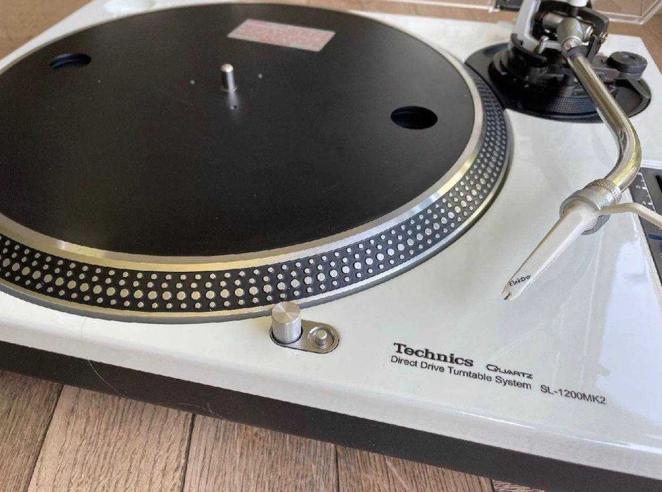 Gramofon Technics SL-1200MK2