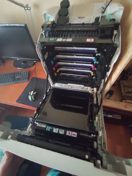 Продам кольоровий лазерний принтер Xerox Phaser 6280