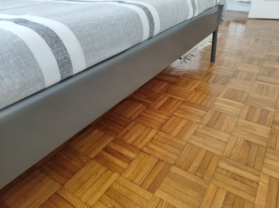 Cama de casal em metal + estrado+ colchão