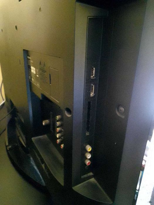 Televisor Sony DLK 328 x 400  de 32 polegadas (usado)