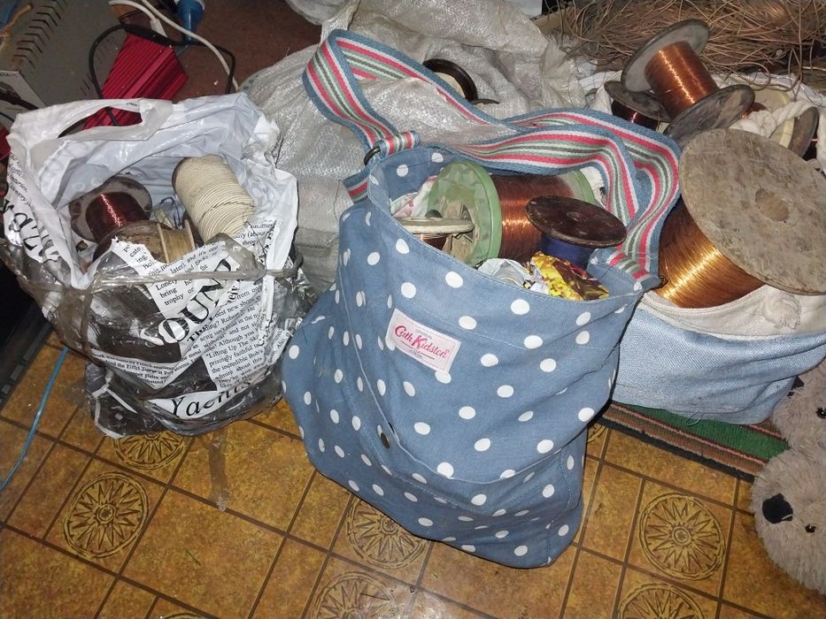 Продам провод медный в катушках