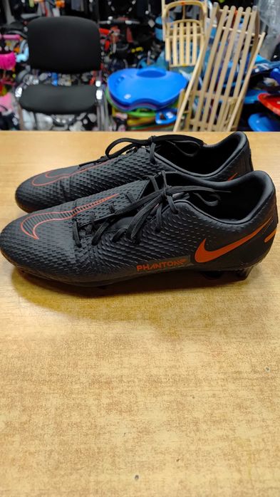 Buty piłkarskie Nike ( korki )