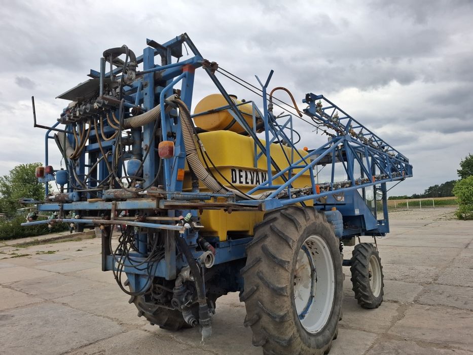Opryskiwacz samojezdny delvano 24/27 m 2500 l
