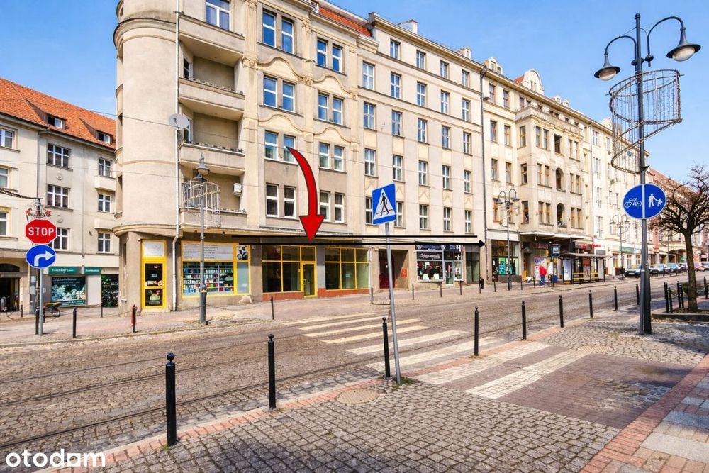 Lokal z dużą witryną - centrum