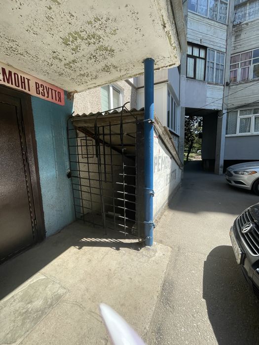 Комерційне приміщення 35 м2 на Жадова
