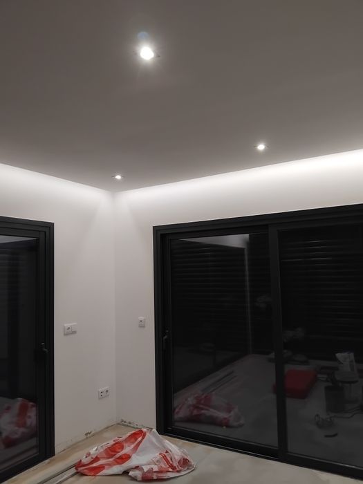 Construção  civil, pladur eletricidade Canalização  ladrilho e pintura