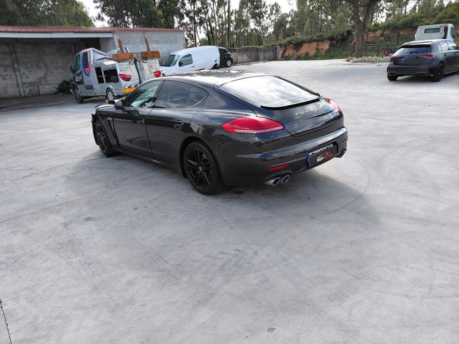 Porsche Panamera 3.0, 2015