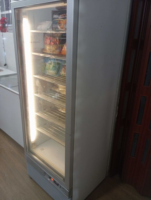 VITRINE VERTICAL CONGELADORA