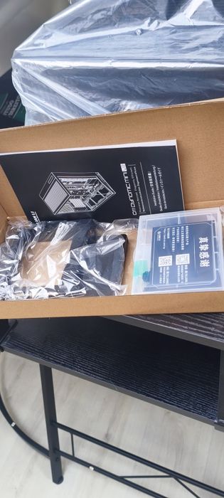 Vendo caixa lian li 011 dynamic mini V2