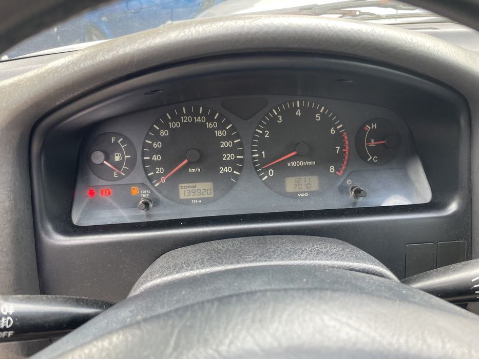 Toyota avensis com 139 mil km