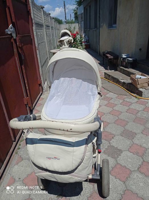 Продам детскую коляску Maxone 2 в 1