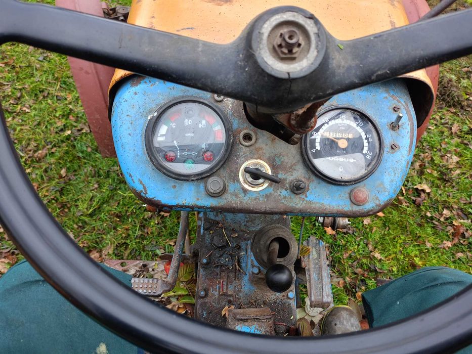 URSUS c330 niebieska wersja