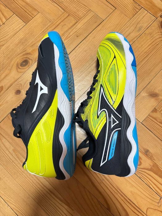 Кросівки для настільного тенісу Mizuno Wave Medal 7. 44 розмір.