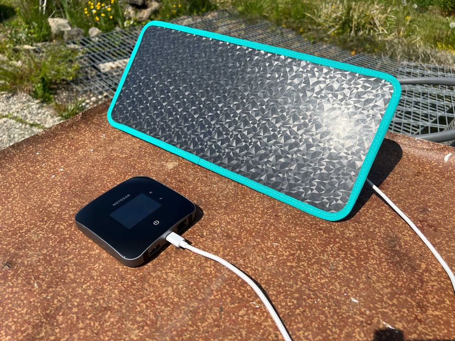 Солнечная батарея 20W зарядка USB 5V/3A+DC 5,1 мм 17,6V/1А станция