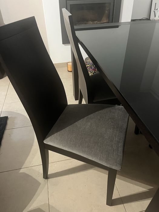Mesa extensivel com 4 cadeiras
