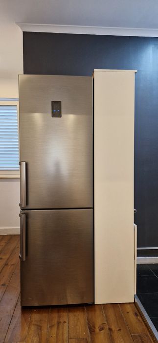 Frigorífico Samsung - 1 ano de uso