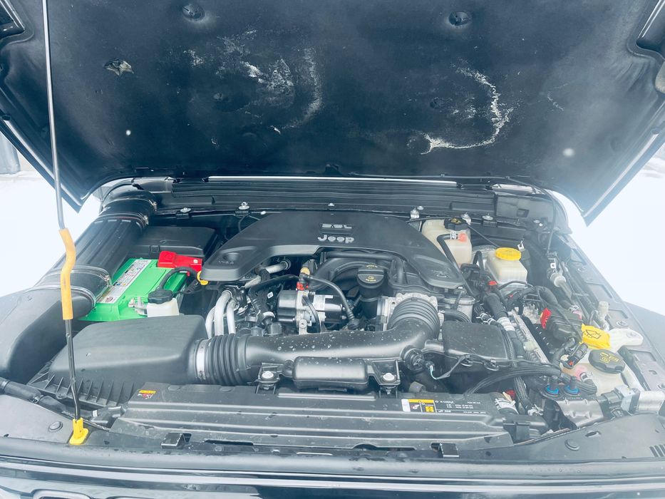 Jeep Wrangler идеальное состояние не крашен!