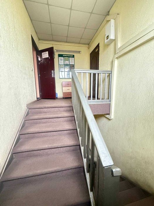 Здається приміщення кабінетного типу з ремонтом 44 кв.м. Добре місце.