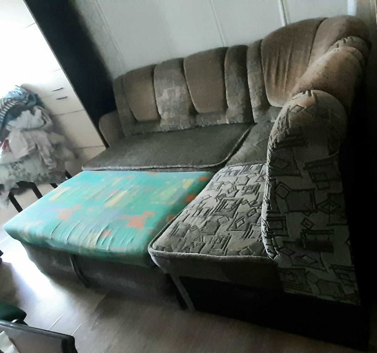 Продам диван. Самовивіз. Знаходиться  у місті Кропивницькому.