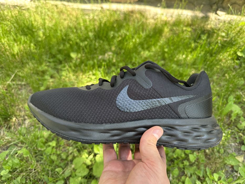Кросівки  NIKE REVOLUTION 6 NN BLACK. Оригінал ( 26,5см)