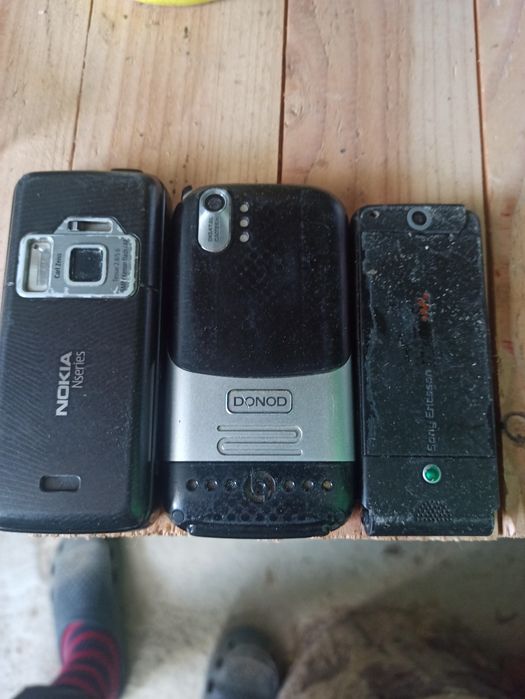 Продам старі кнопочні телефони