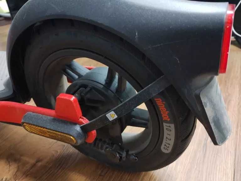 hulajnoga elektryczna NINEBOT D38E