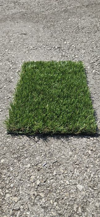 Vendemos e aplicamos relva artificial