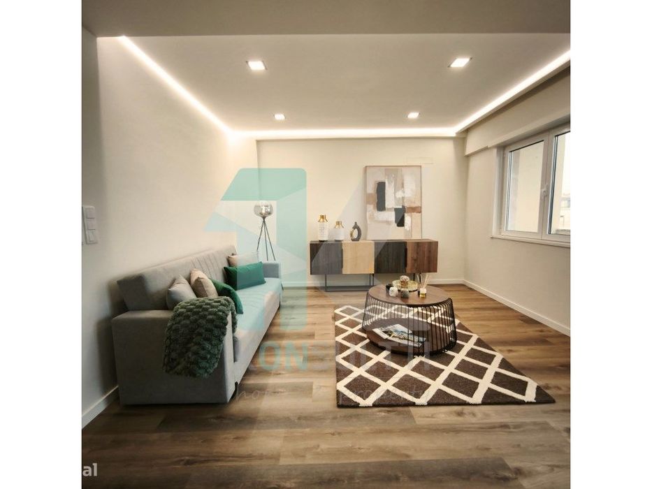 Apartamento T3 com varanda totalmente renovado e vista para o Monsa...