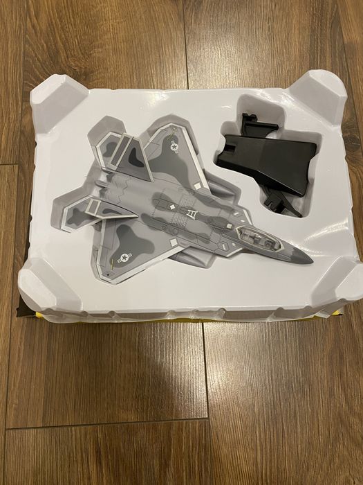 Модель літака МРІЯ АН - 225 / Винищувач F 16 / F22 / F35 / B2 spirit