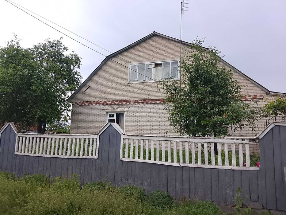Продам добротний будинок