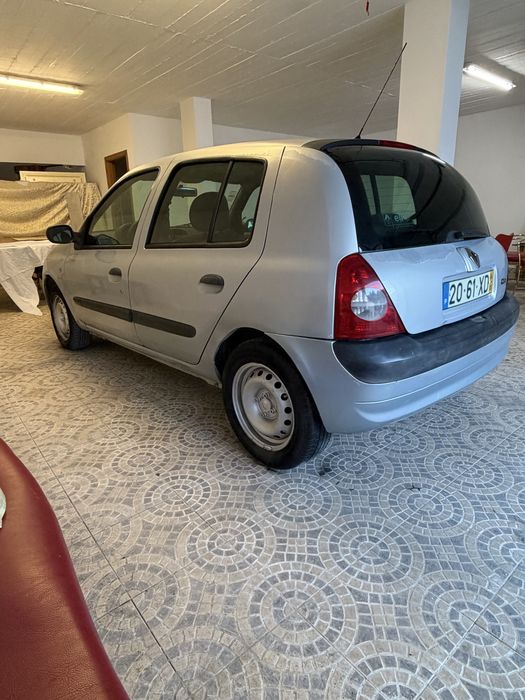 RENAULT CLIO 2004 1.4 16 v