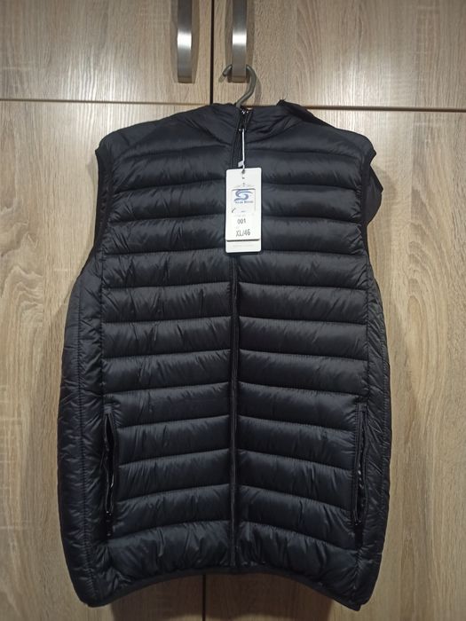 Чоловічий жилет.