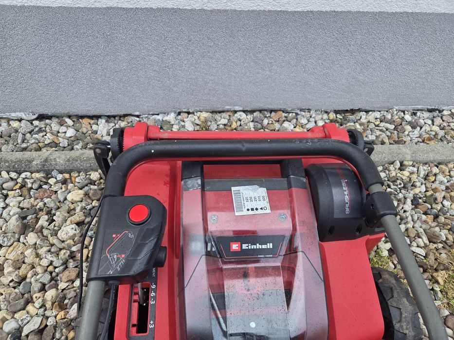 Uszkodzony wertykulator Einhell na części