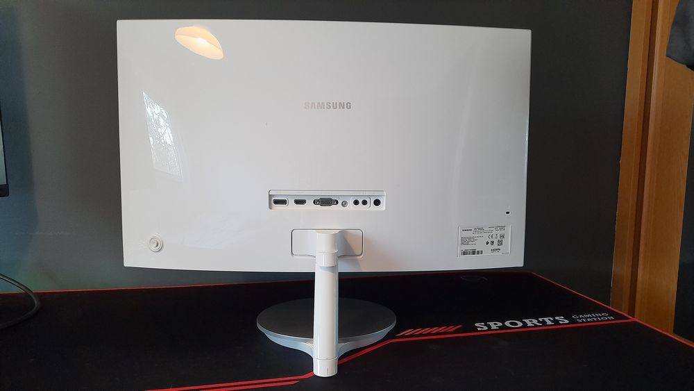 Monitor Samsung 27" danificado