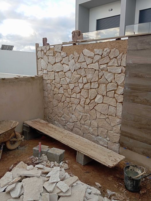 Pedreiro, pinturas, trabalhos em geral Masonry, painting, general work