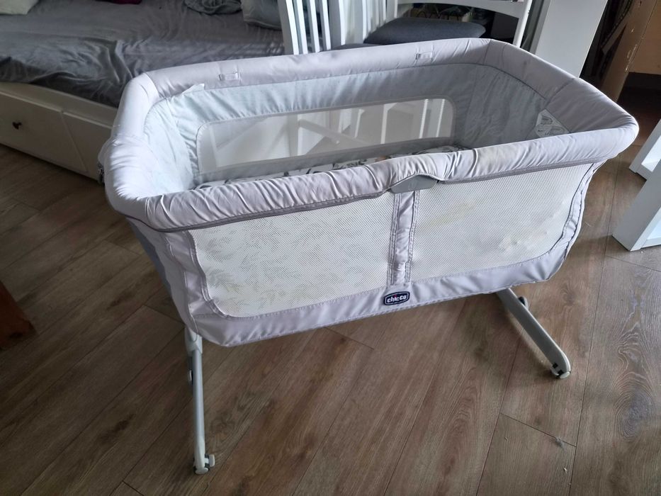 Łóżeczko dostawne Chicco next2me
