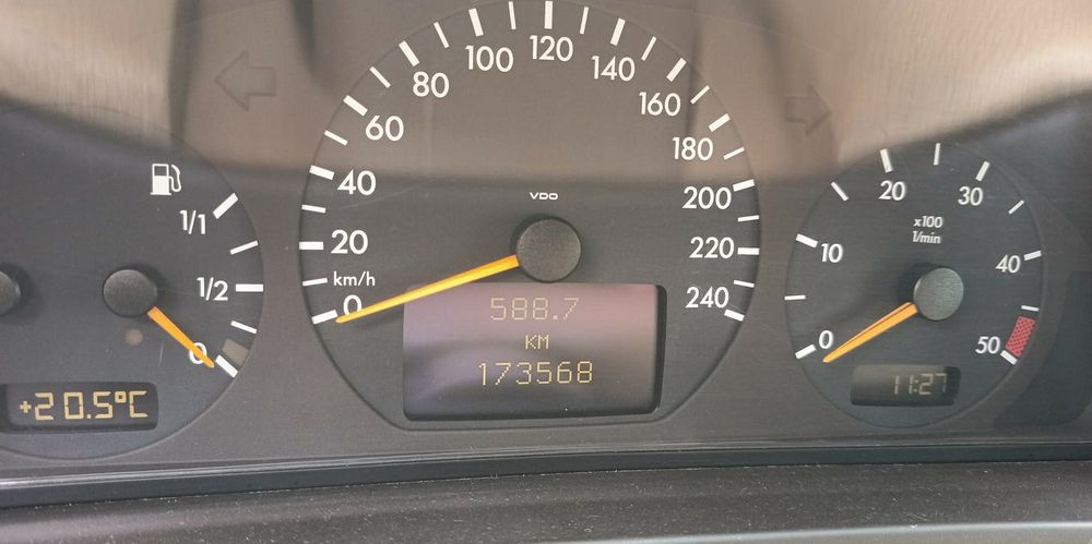 Mercedes Benz E220 cdi W210