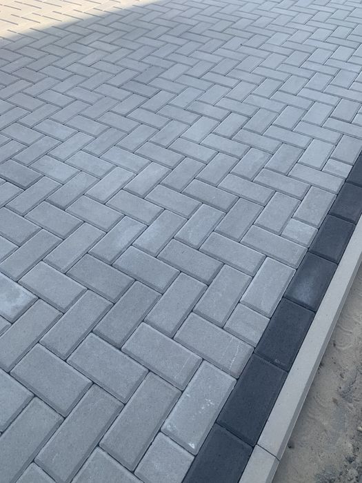 Укладання тротуарної плитки