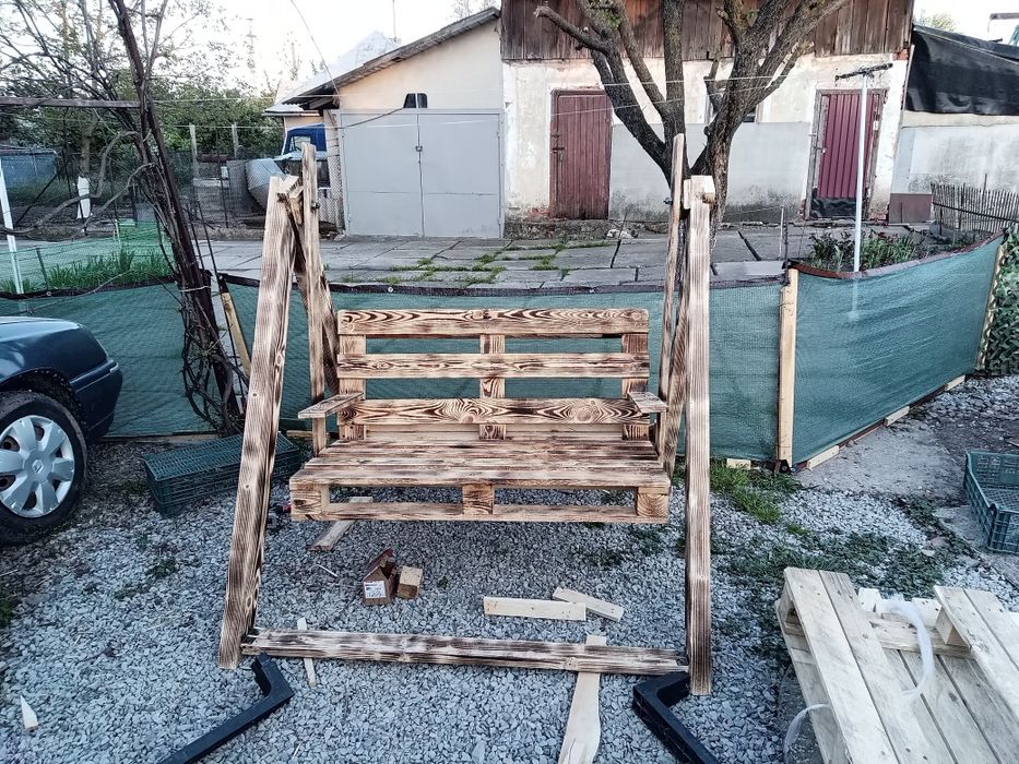Продам качелю садову