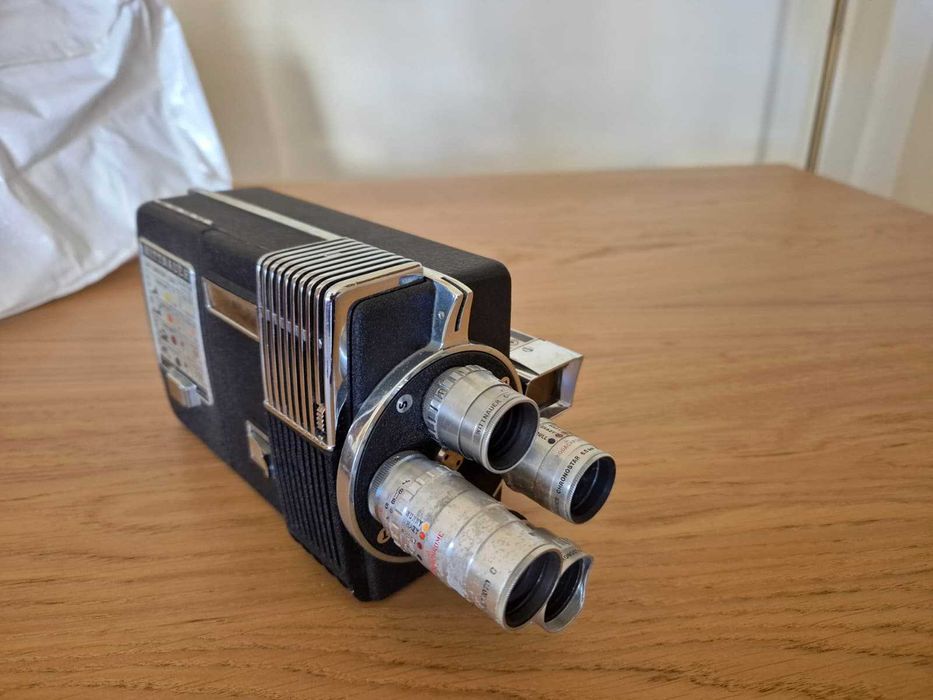 Wittnauer Cine-Twin WD 400 – Câmara/Projetor 8mm Vintage