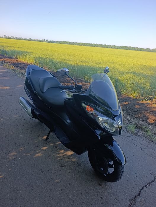 Продам макси скутер  Сузуки скайвей