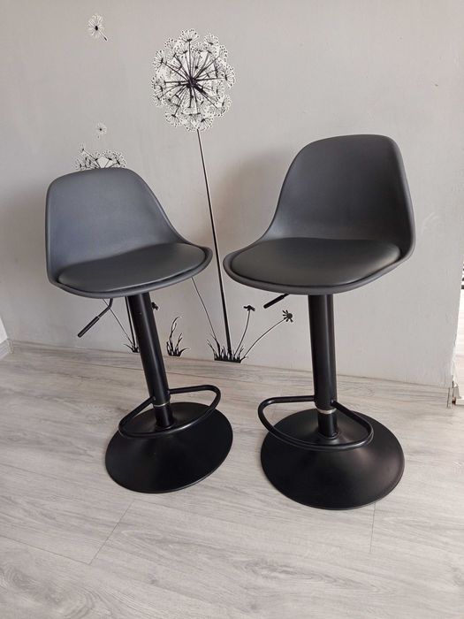 Krzesła hokery hoker