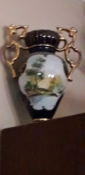 ANTIQUE - Ancient porcelain and gilded vase