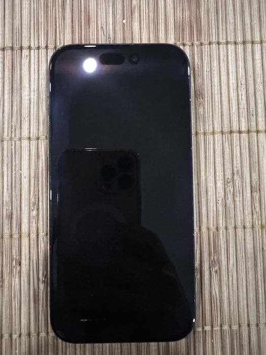 IPhone 15 como novo com capa Quad look