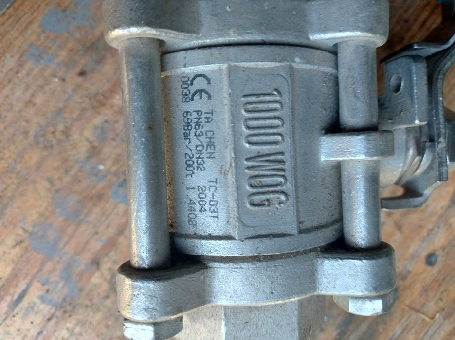 Sprzedam zawór kulowy 1 1/2 stał nierdzewna