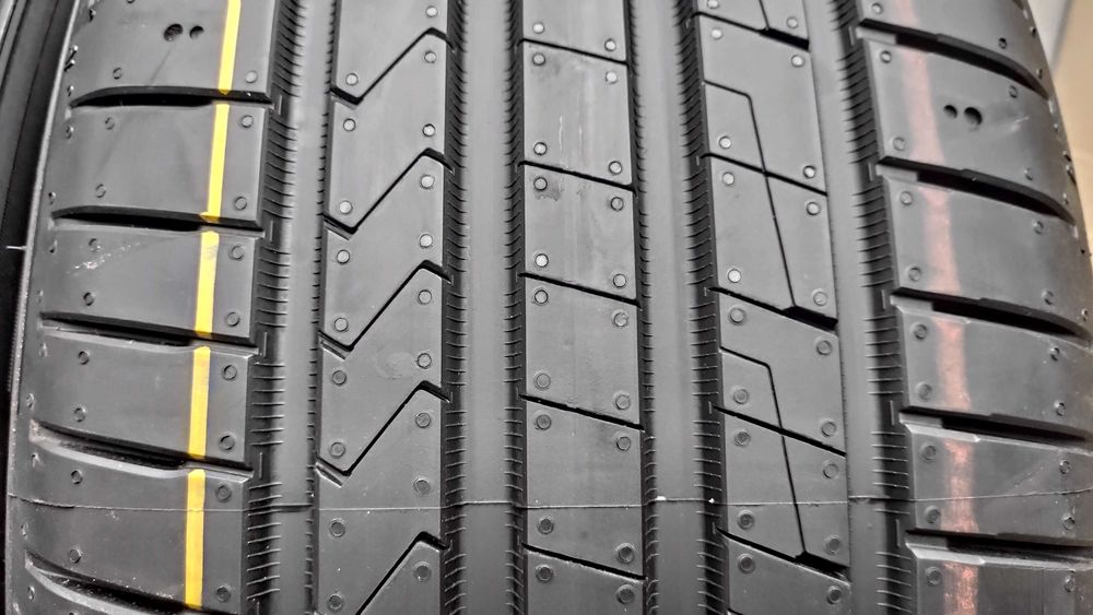 шини 225/50R18. Hankook Ventus Prime-4. 24-25р.