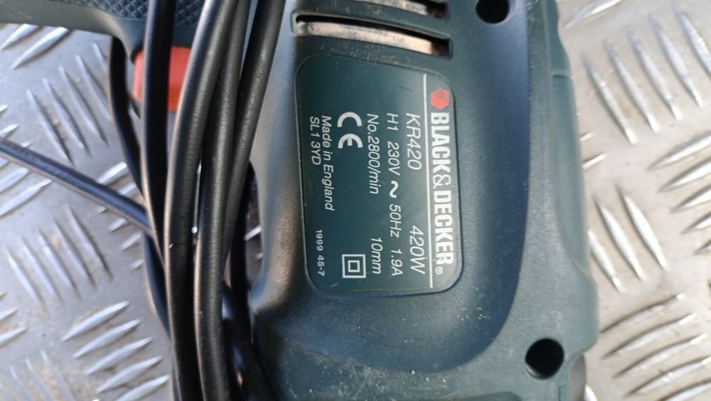 Furadeira / barbequim black decker