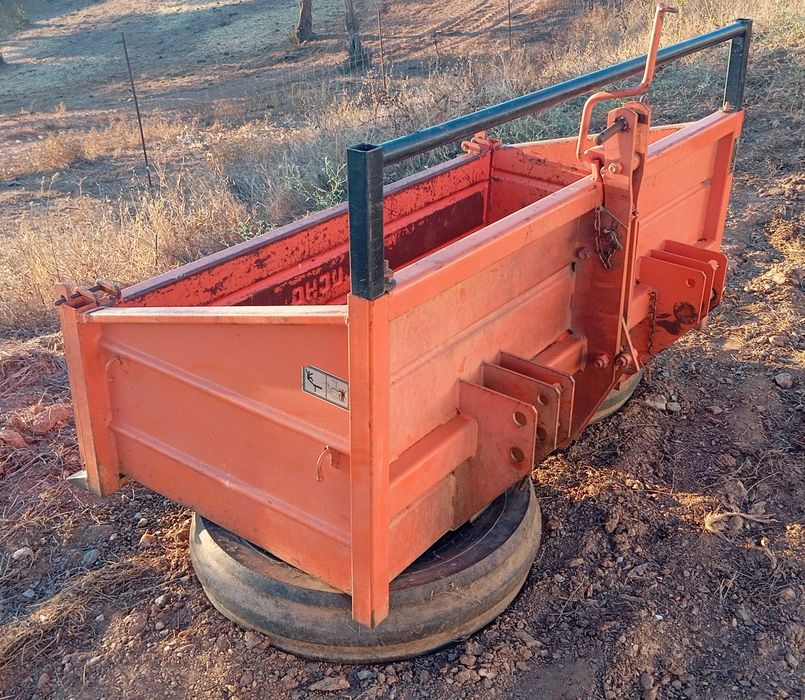 Conjunto 4 Alfaias agrícolas