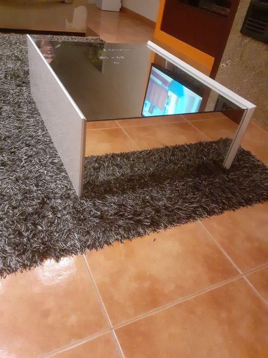Mesa de centro espelhada